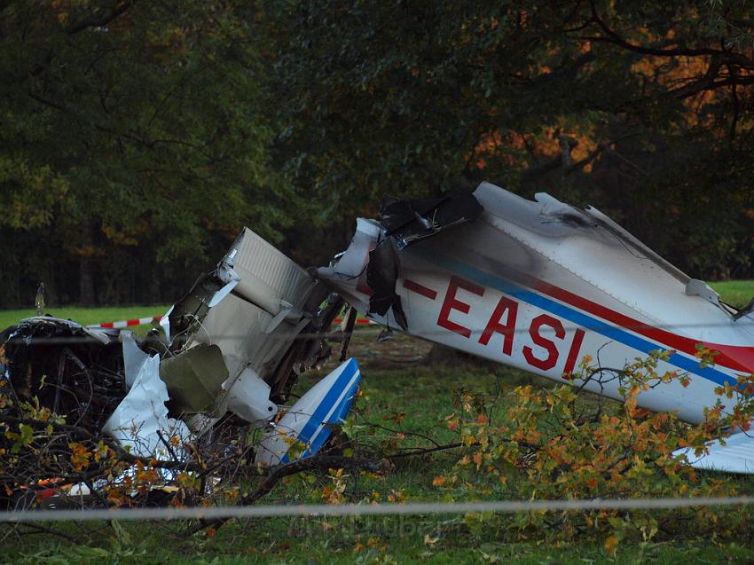 Kleinflugzeug abgestuerzt Sankt Augustin Meindorf P308.JPG